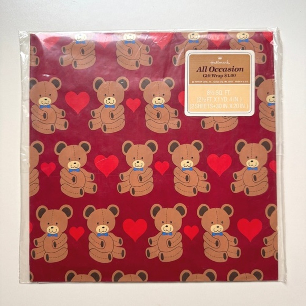 Vintage NIP Hallmark All Occasion Teddy Bear Hearts Red Gift Wrap 2 Sheets